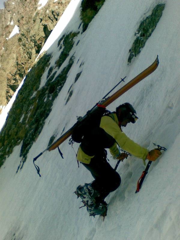 armet rouge couloir en S : au milieu du couloir