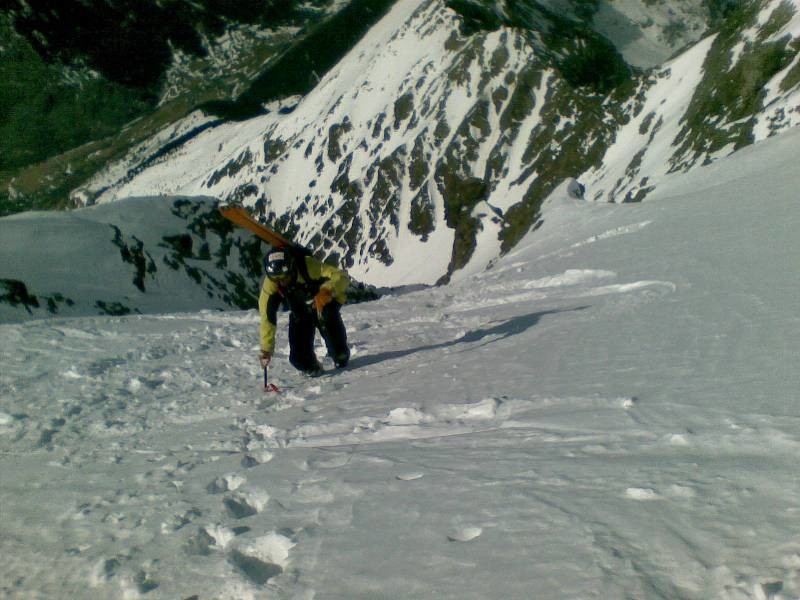 Armet rouge : sortie du couloir en S