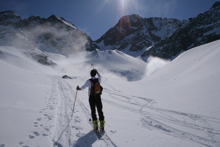 Baghi devant le Pic de la Grande Valloire et le Rocher d'Arguille