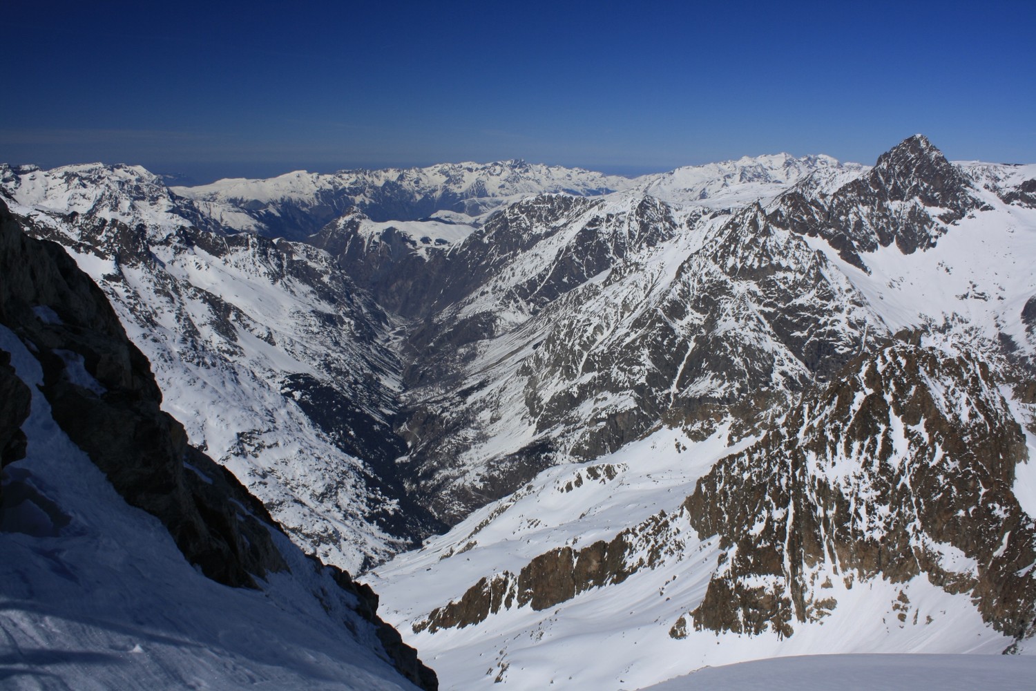 De la Tête des Fétoules, vers le NW (Vallée du Vénéon)