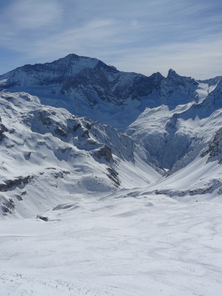 Descente vers le fond de vallé, en face la Grande Casse
