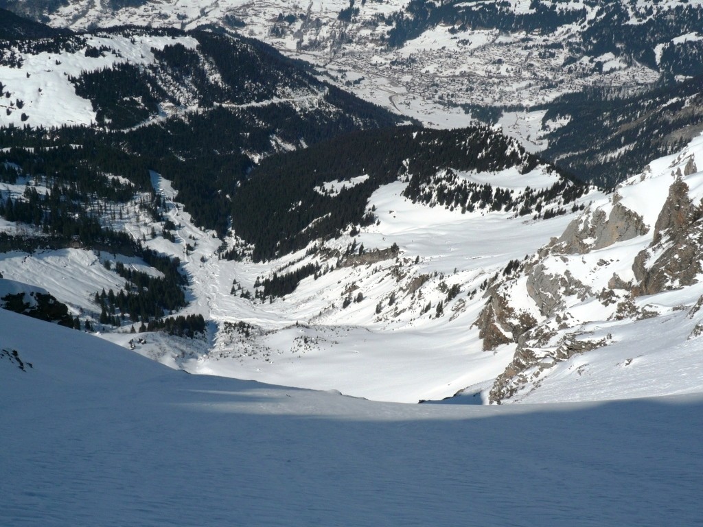 Vue plongeante sur le Creux de Culan et les Diablerets