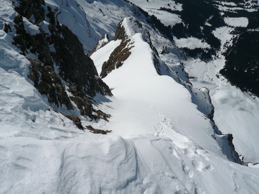 Sous l'arête N, jonction avec la face NW