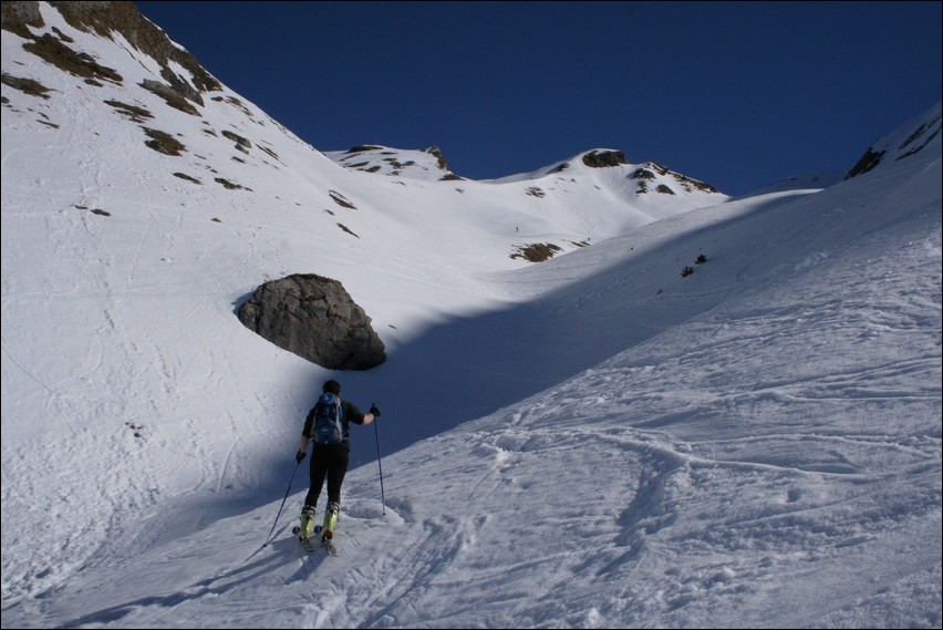 Dans le bas de la combe W du Charvin