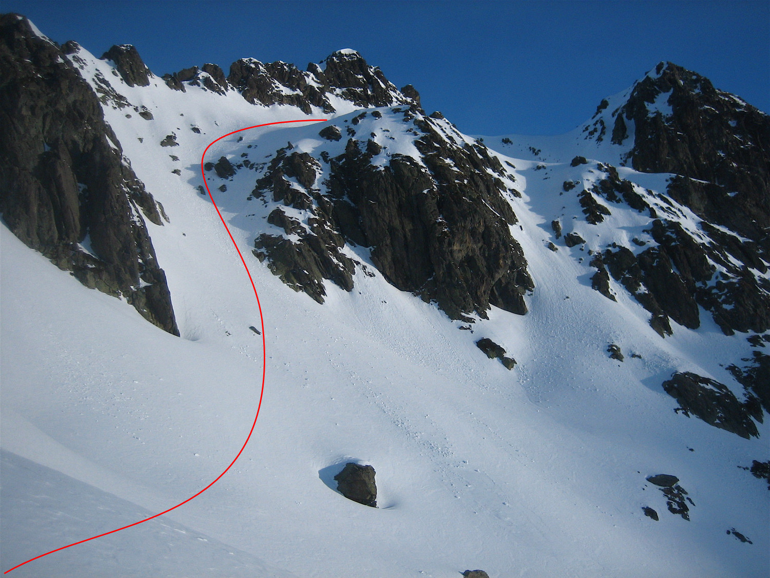 Le couloir raide après le col de l'Aigleton