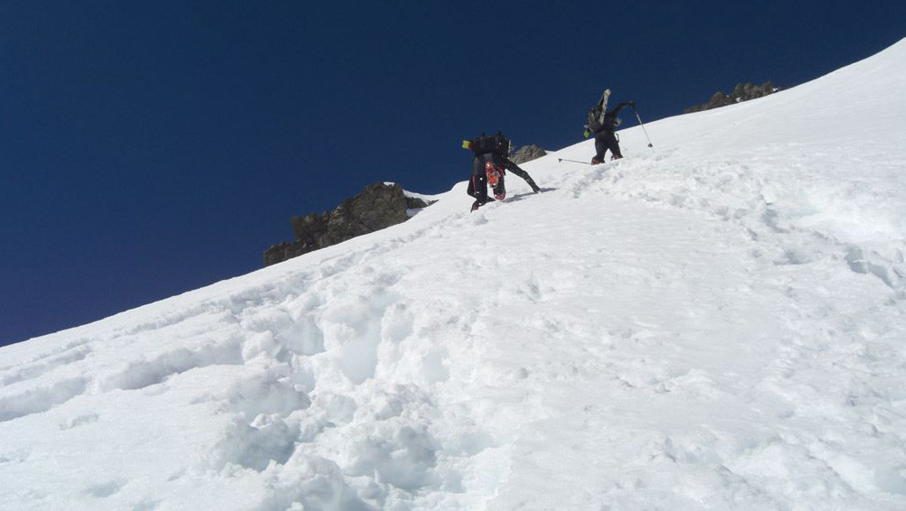 Descente à pieds Face E