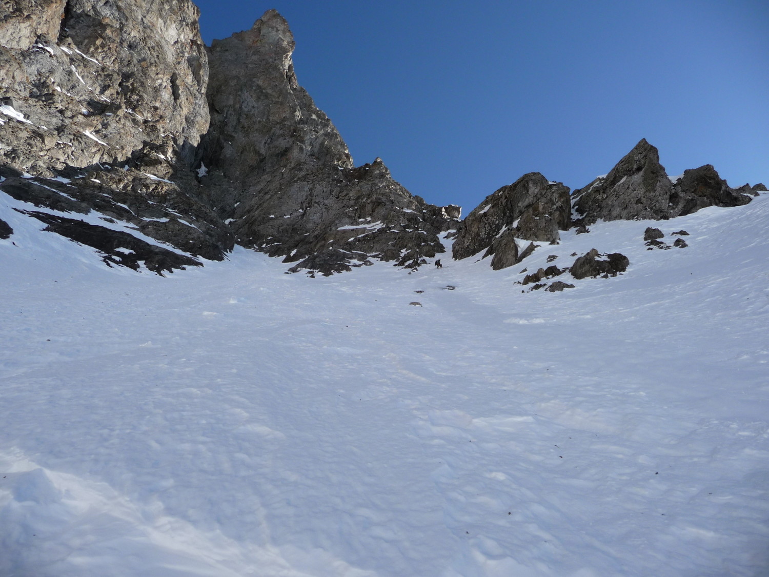Cirque rocheux, voie de gauche