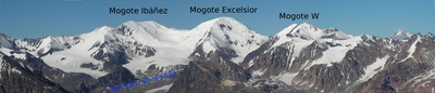 Macizo de los Tres Mogotes visto del N en enero 2009 Macizo de los Tres Mogotes visto del N en enero 2009