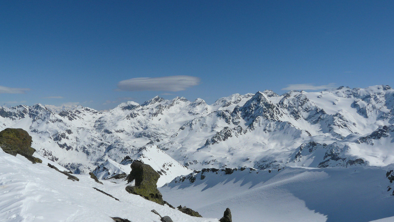 Vue SE depuis le sommet de Louïs Blanche