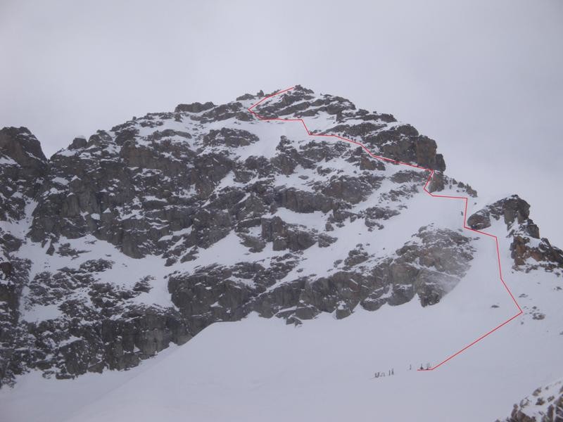 La traccia di salita al Piz Kesch