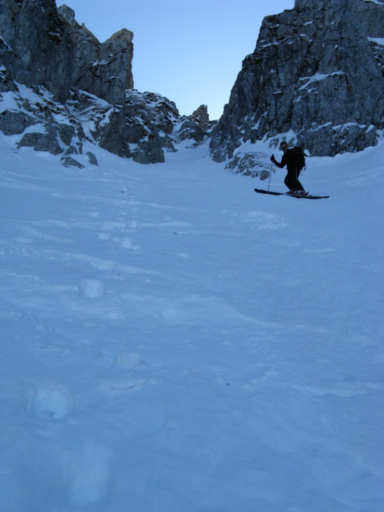 Couloir NW: Ressaut mixte mal enneigé