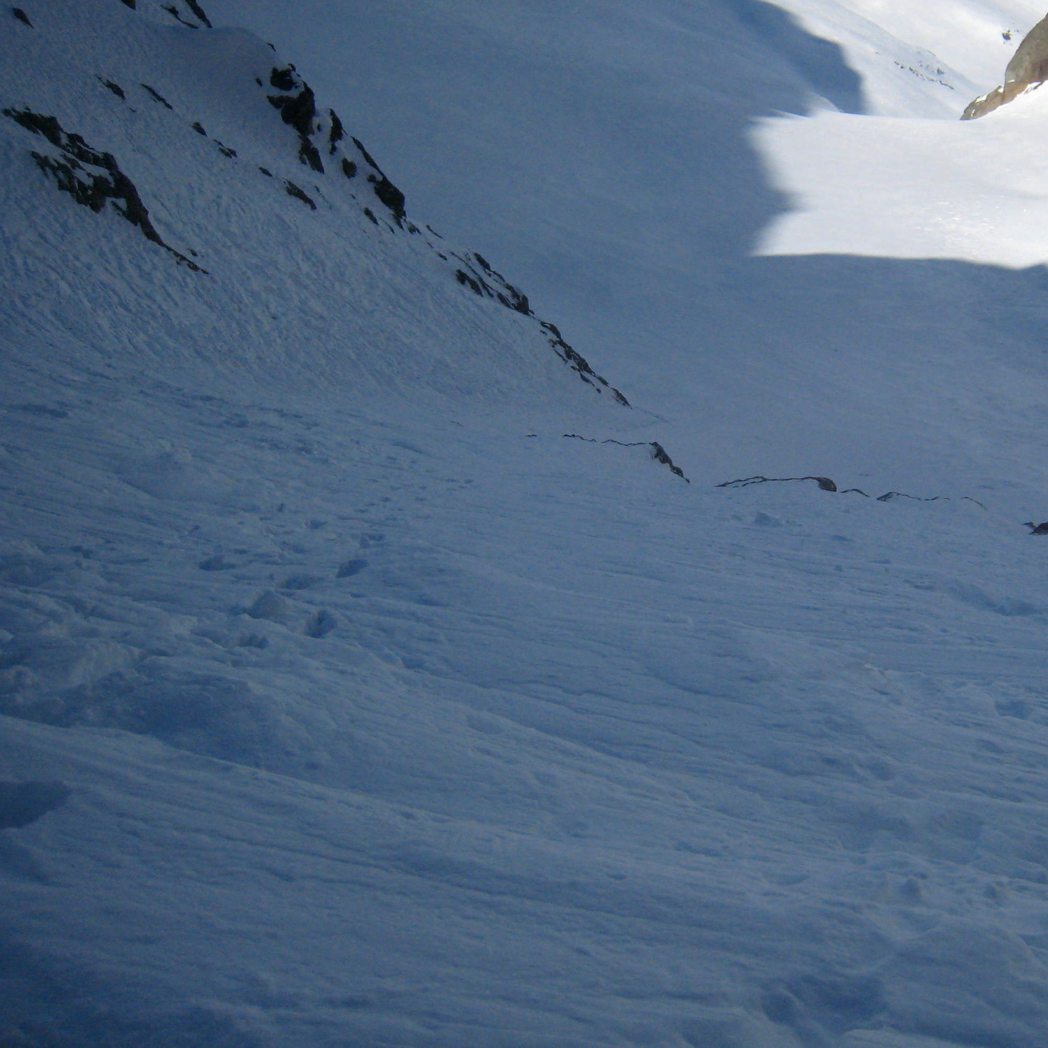 La suite du couloir, vue de R3, ça skie sans souci
