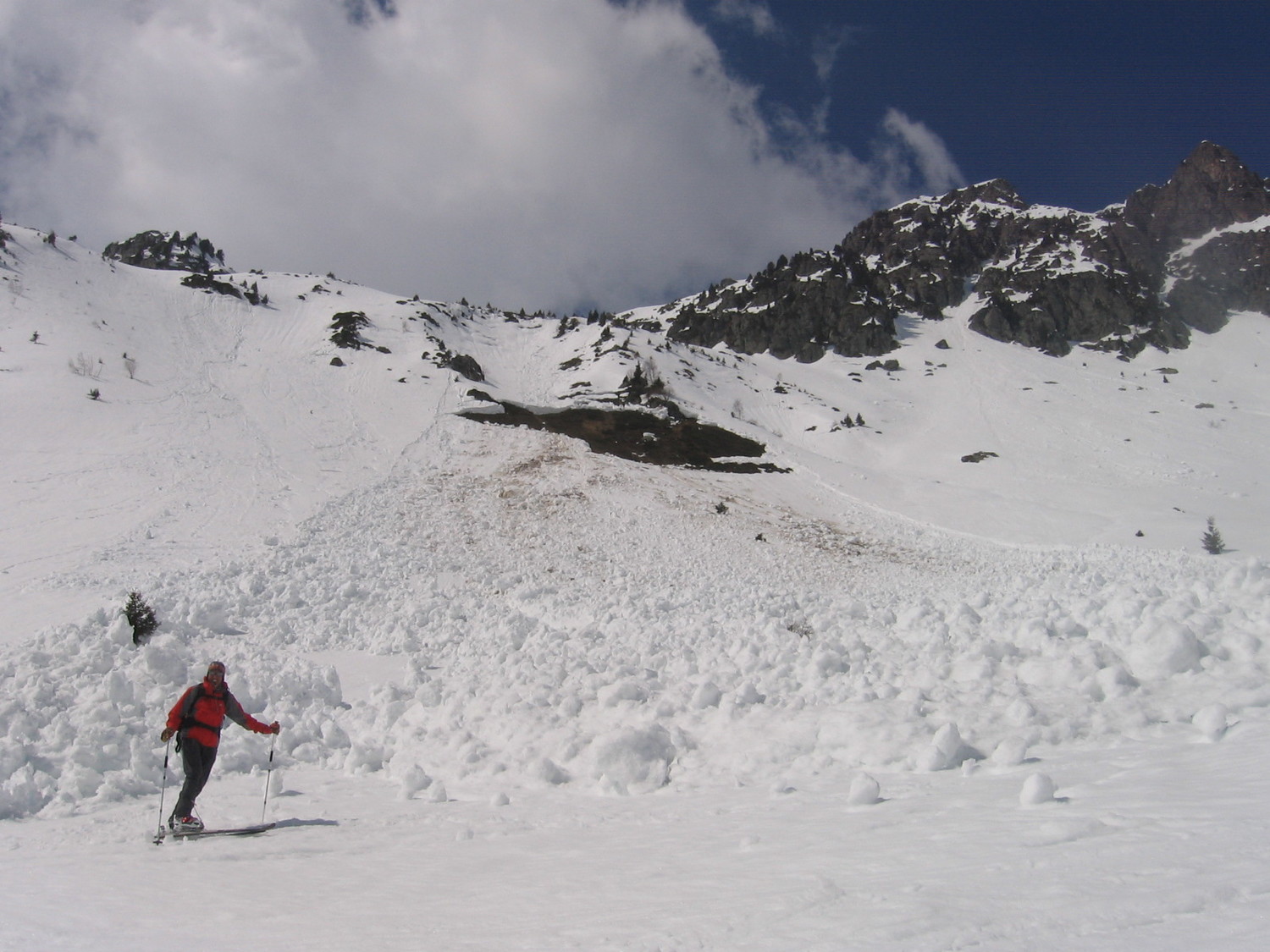 Avalanche : plaque de fond sous le pas de la Coche probablement tombée cette semaine.