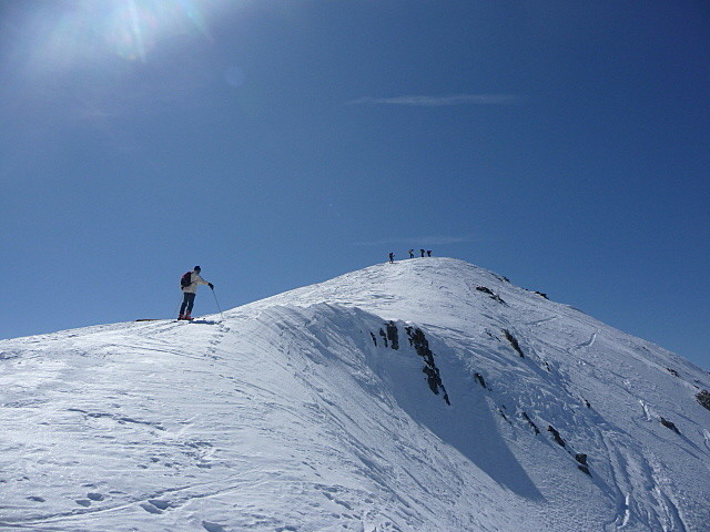Descente de la Pointe du Dard avant de basculer côté nord