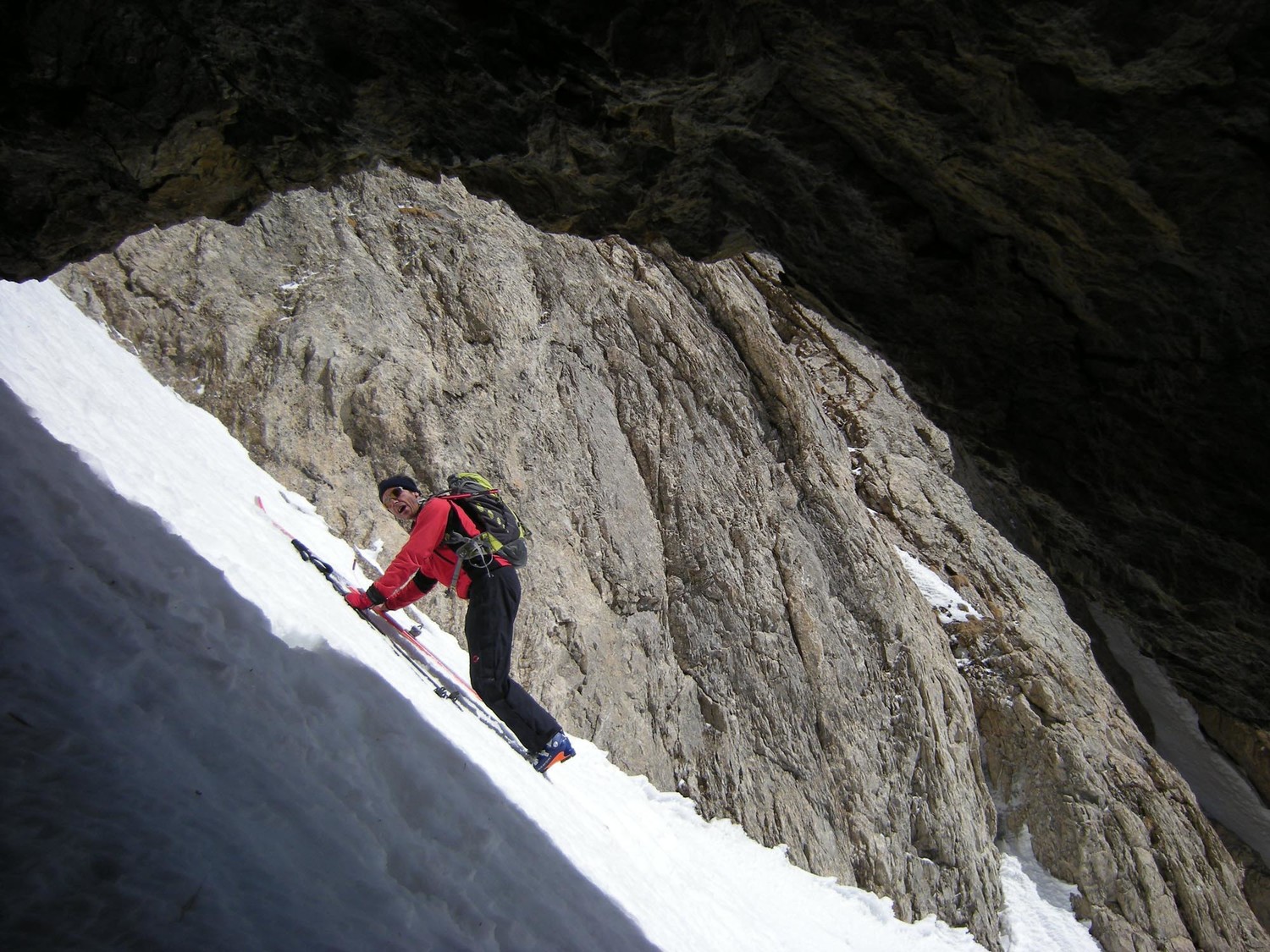 Pte. Bourdillon. Depuis ma niche j'observe Pïerre à la poursuite de son ski.