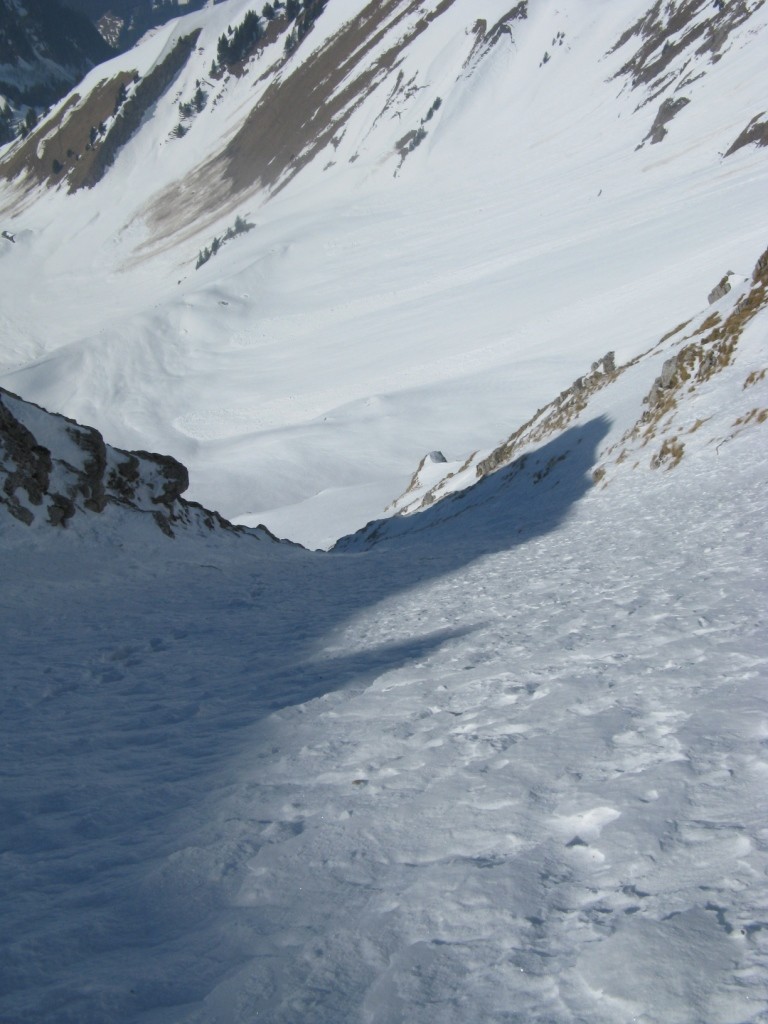 Pointe de Paray Couloir N avec le ressaut évitable rive droite