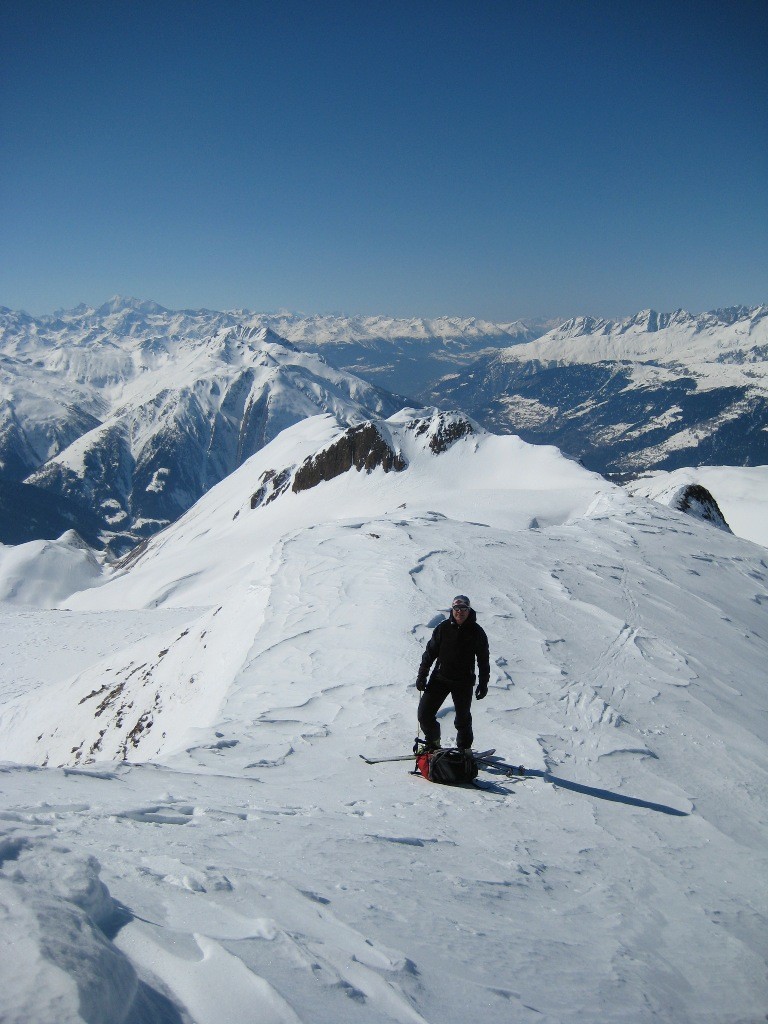 Clément au sommet de l'Ober Rappehorn, dans l'axe de la vallée du Rhône