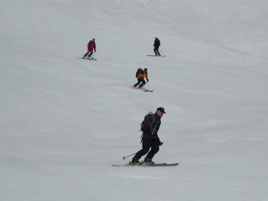 Descente des pentes S du Fäldbach