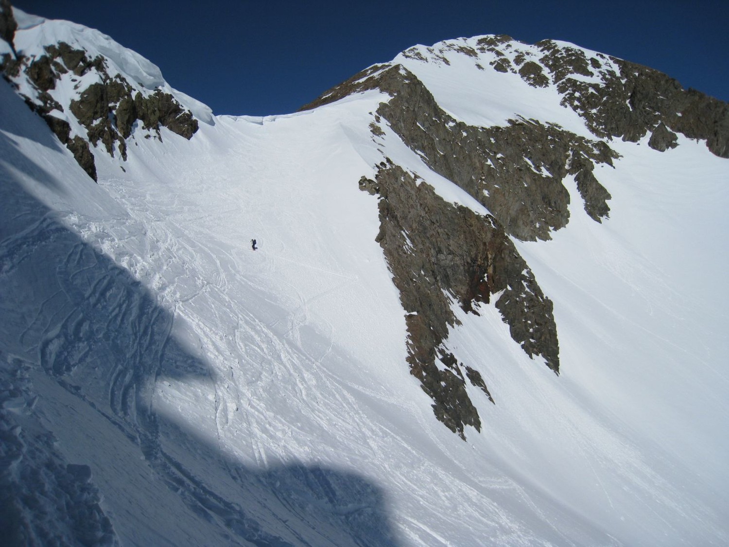 Le col et sa corniche