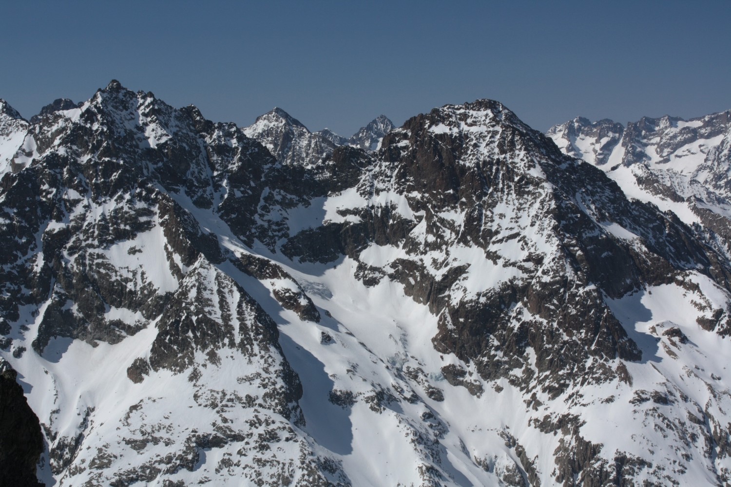 La Cime de l'Encoula et la Grande Aiguille de La Bérarde