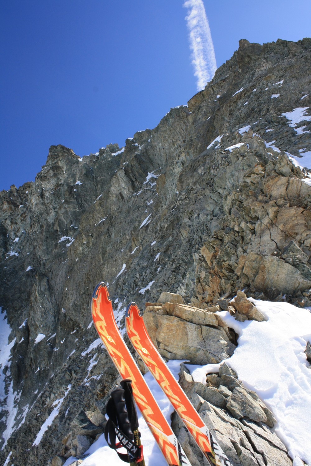 Du haut du couloir W, vers le sommet rocheux du Flambeau des Ecrins