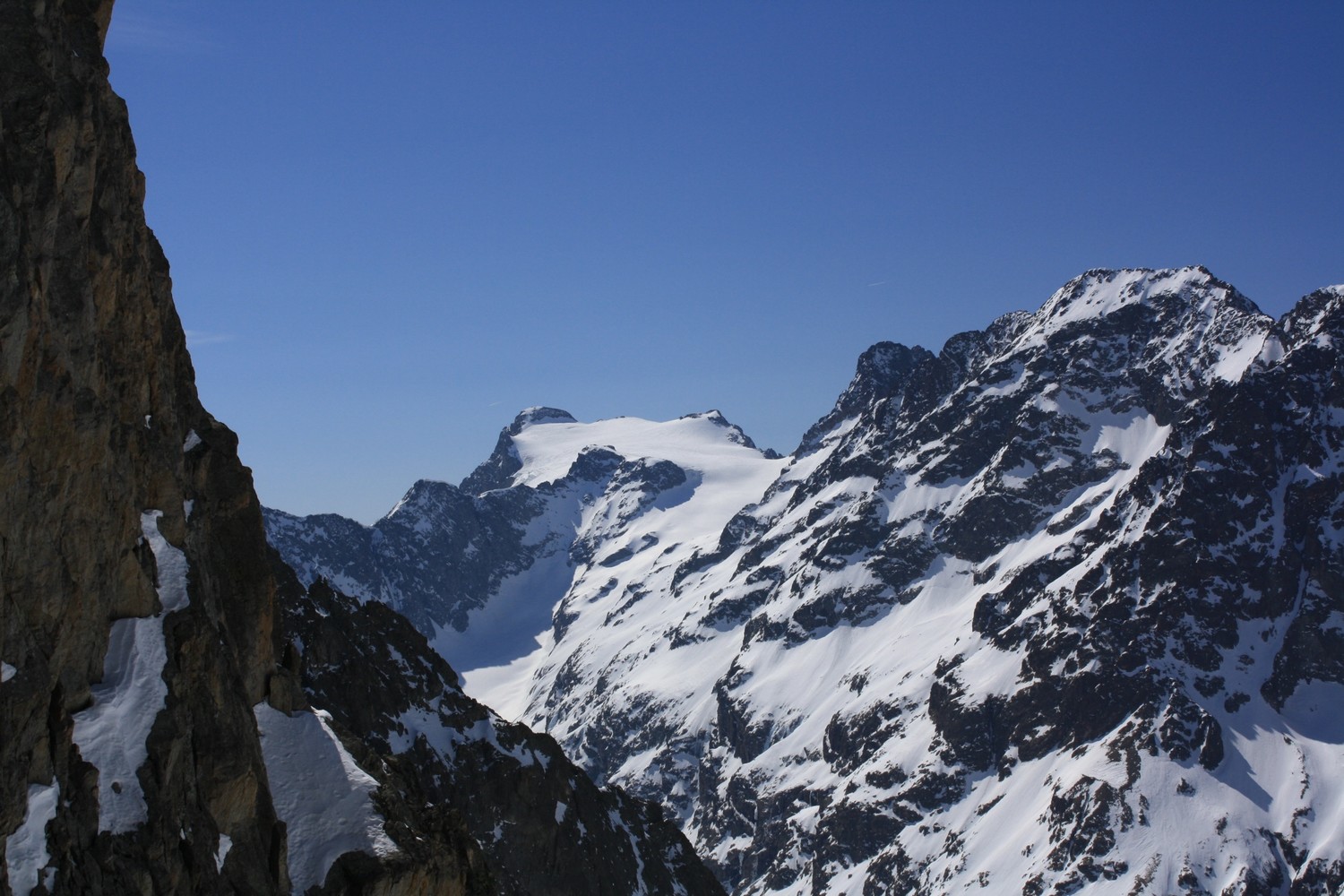 Les Rouies depuis le bas du couloir W du Flambeau des Ecrins