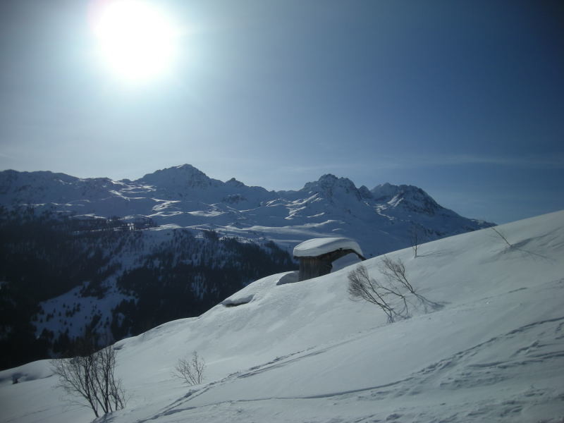 En montant au Schollenhorn, vue sur le Surettahorn