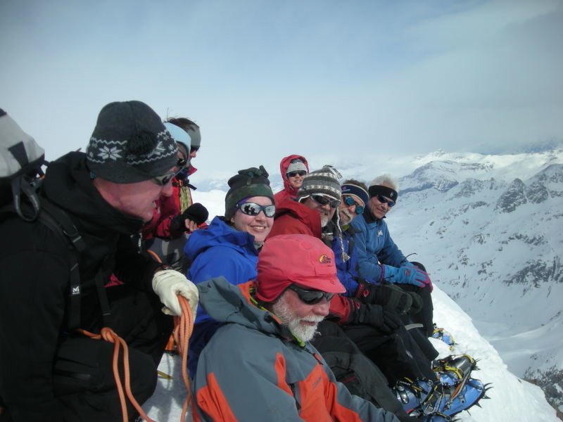 Le CAS Vallorbe au sommet du Pizzo Tambo