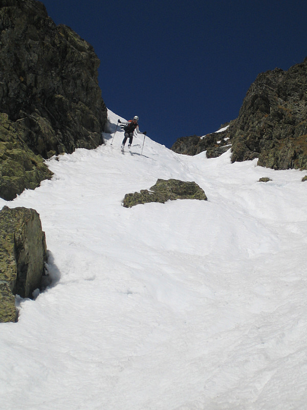 Face S de la Pointe Gravelotte : ressaut à 50° dans le couloir