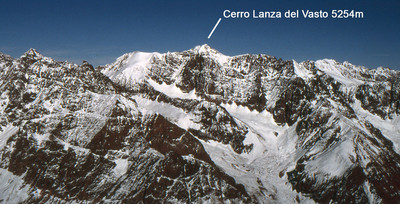 Cerro Lanza del Vasto 5254m visto desde el Monte Peregrino Cerro Lanza del Vasto 5254m visto desde el Monte Peregrino