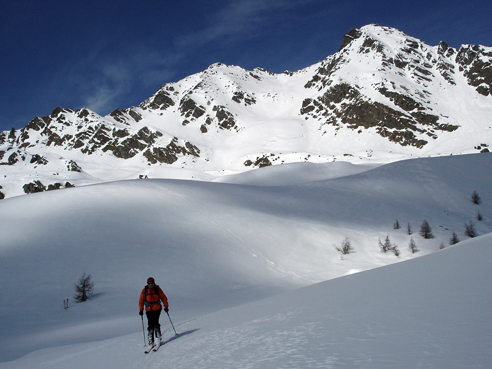 dall'Alpe Rogneda è ben visibile il vallone dell'itinerario