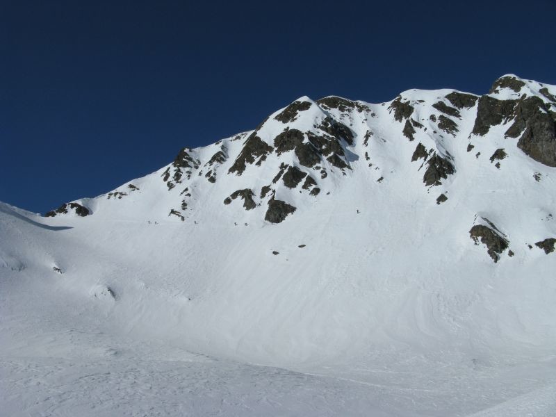 Il traverso alle pendici del Monte Valletto che conduce alla bocch.ta del Triomen.