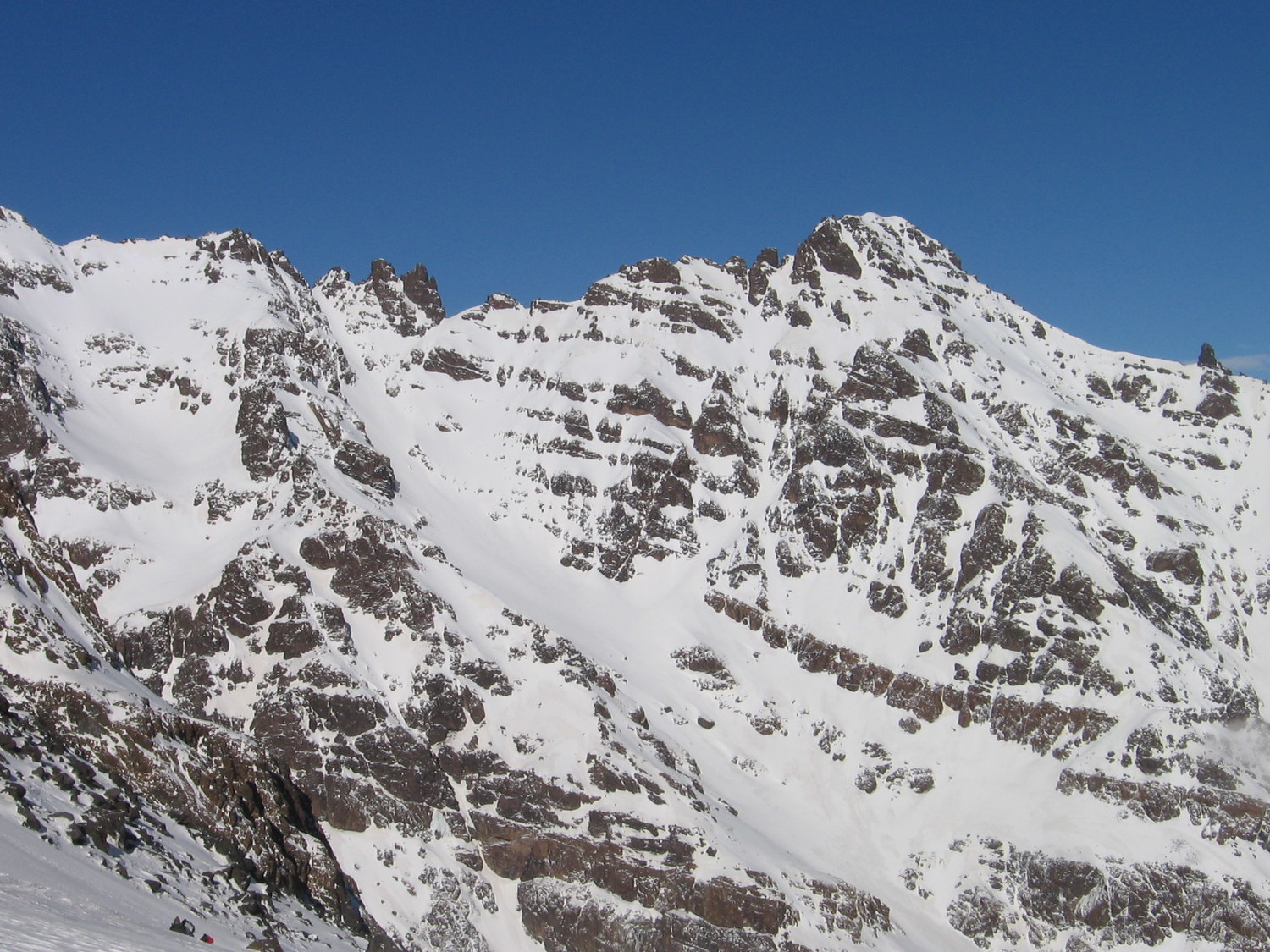 Clochetons de l'Ouanoukrim : Couloir NE