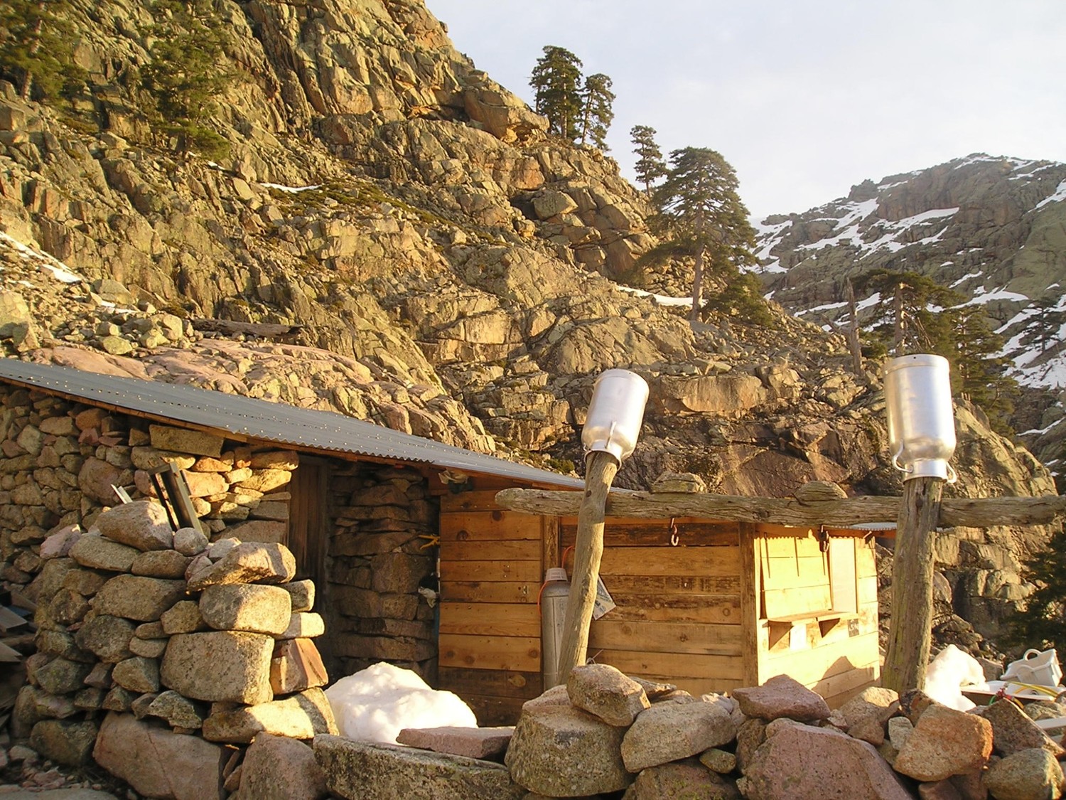 Les bergeries de Radule au petit matin.