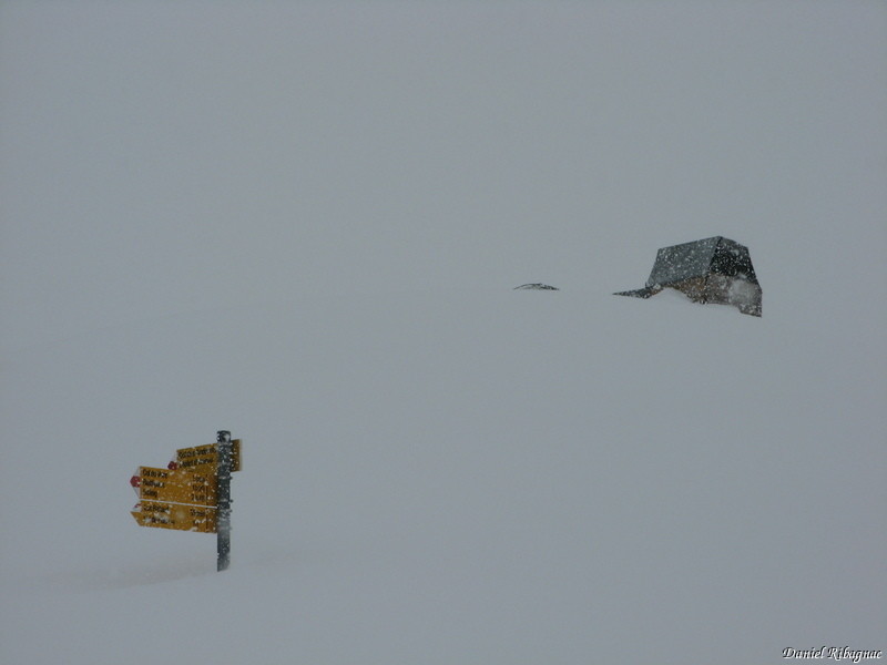 Chalet Vieux sous la neige
