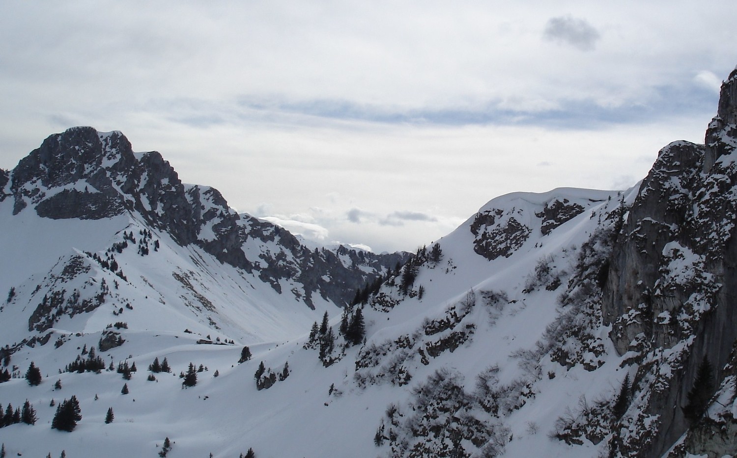 les corniches entre haute pointe et chavan