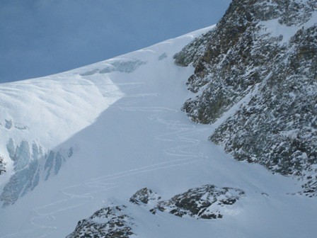 la descente sur feu le glacier et nos traces