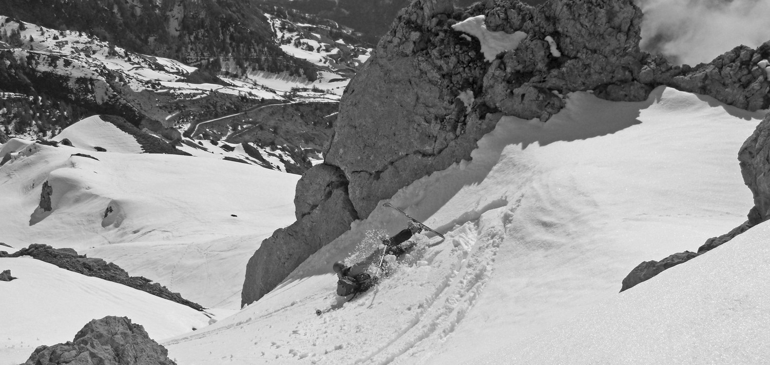... et chute à l'arrière du peloton !!!!