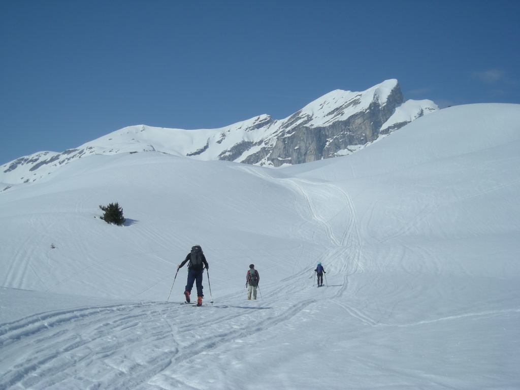 Montée à La Fava, vue sur le Mont Gond