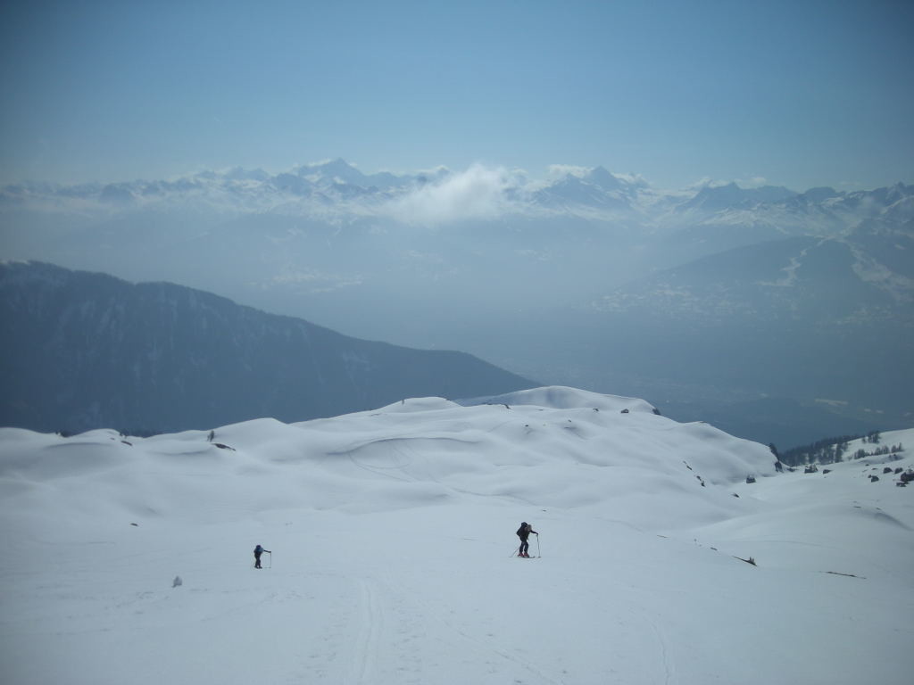 Montée à La Fava, vue sur les Alpes Valaisannes