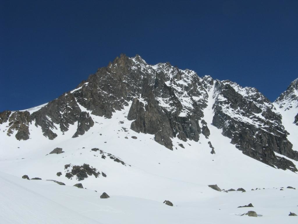 La Grande Aiguille: Couloir WSW à gauche et une variante bien visible