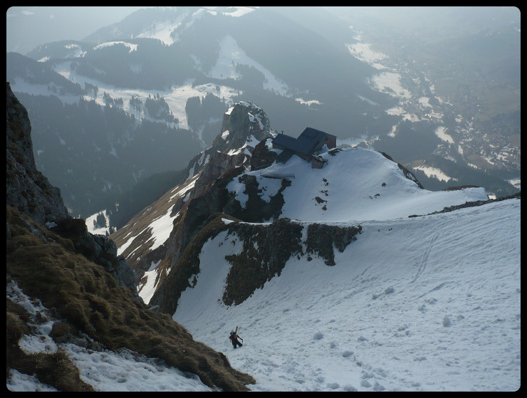 Le refuge et la partie supérieure du couloir