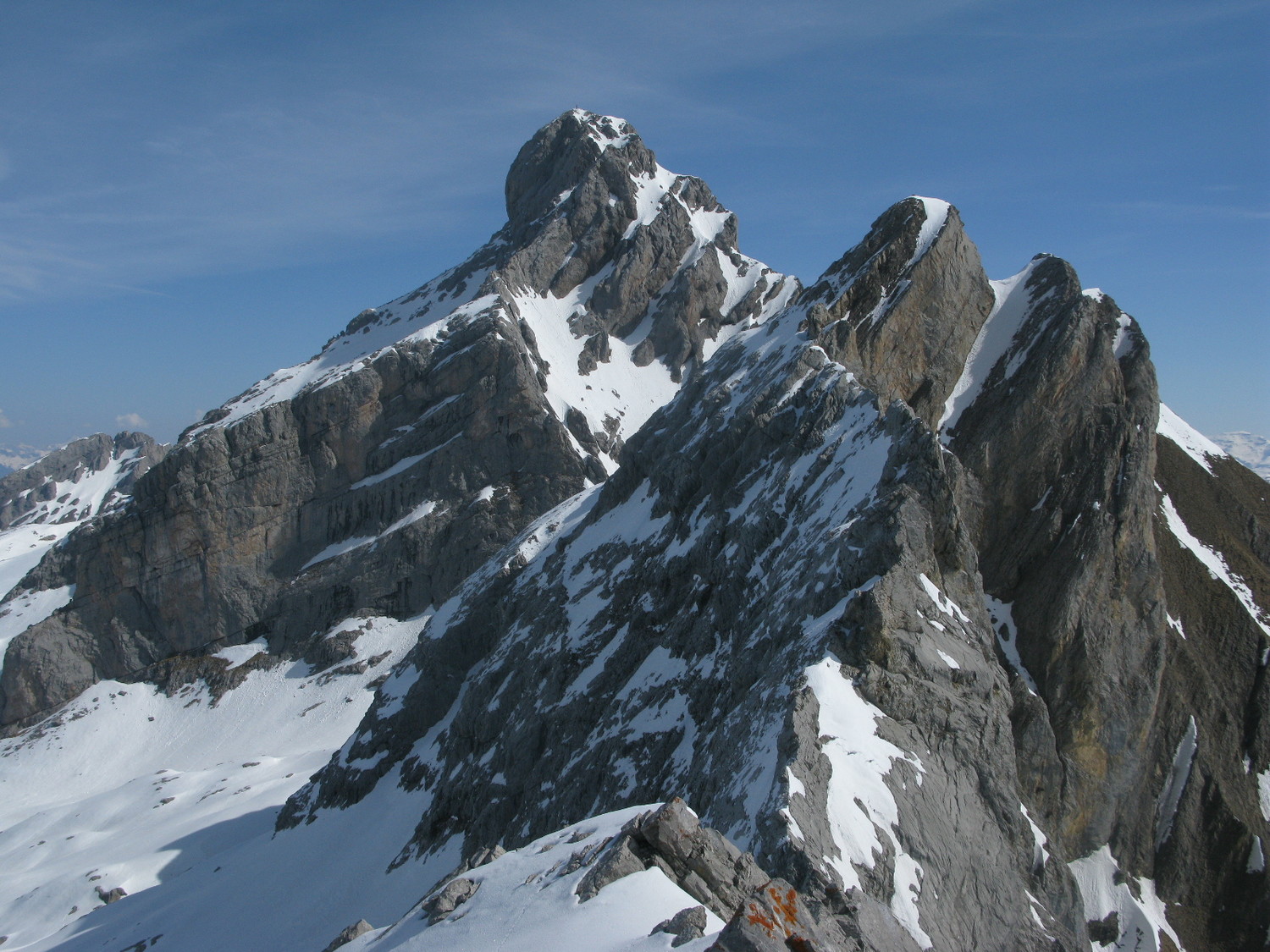 Pointe Percée et Pointe des Verts depuis le sommet de Chombas