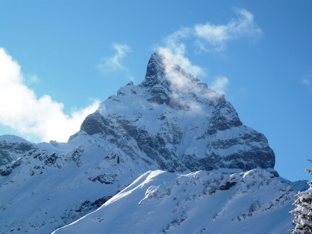La face NE de la Cime de l'Est vue de l'aiguille de Mex