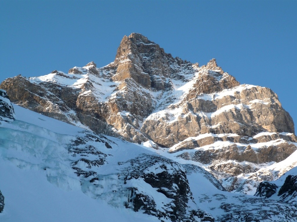 Soleil levant sur la face NE de la Cime de l'Est