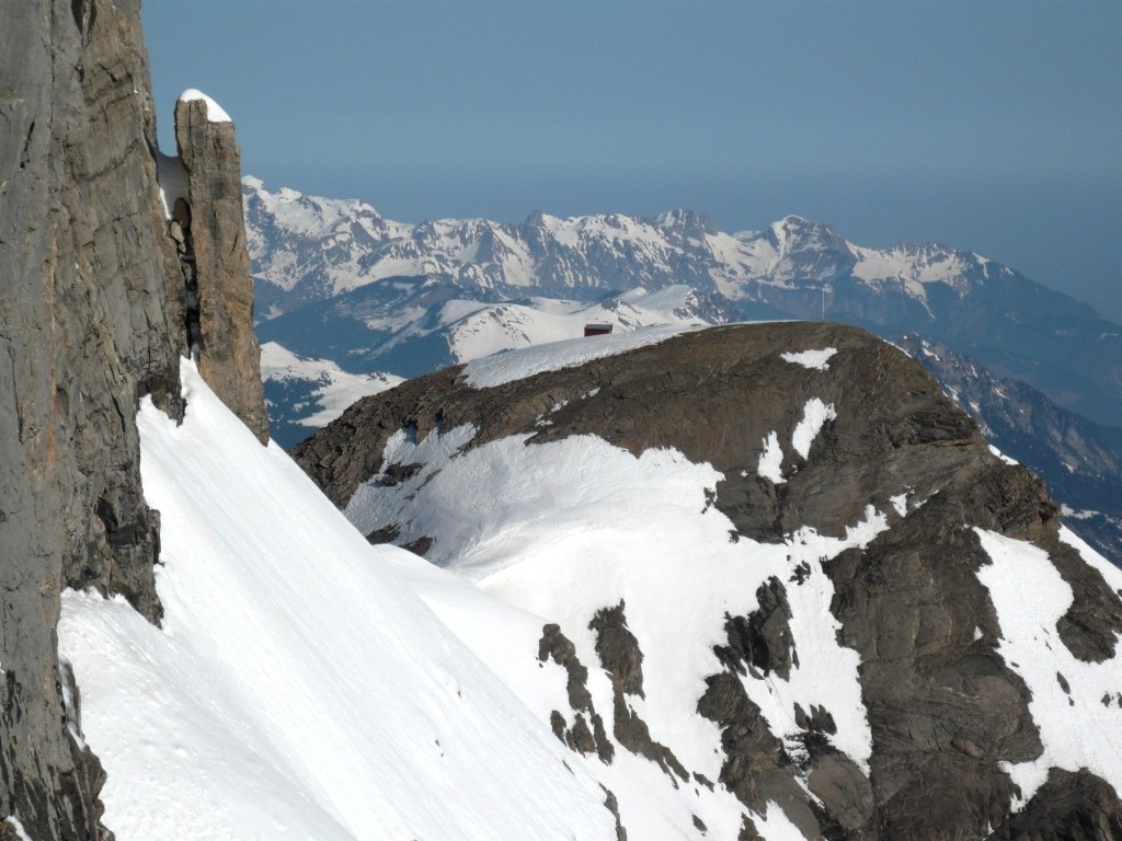 Vue insolite sur la Tête de Chalin