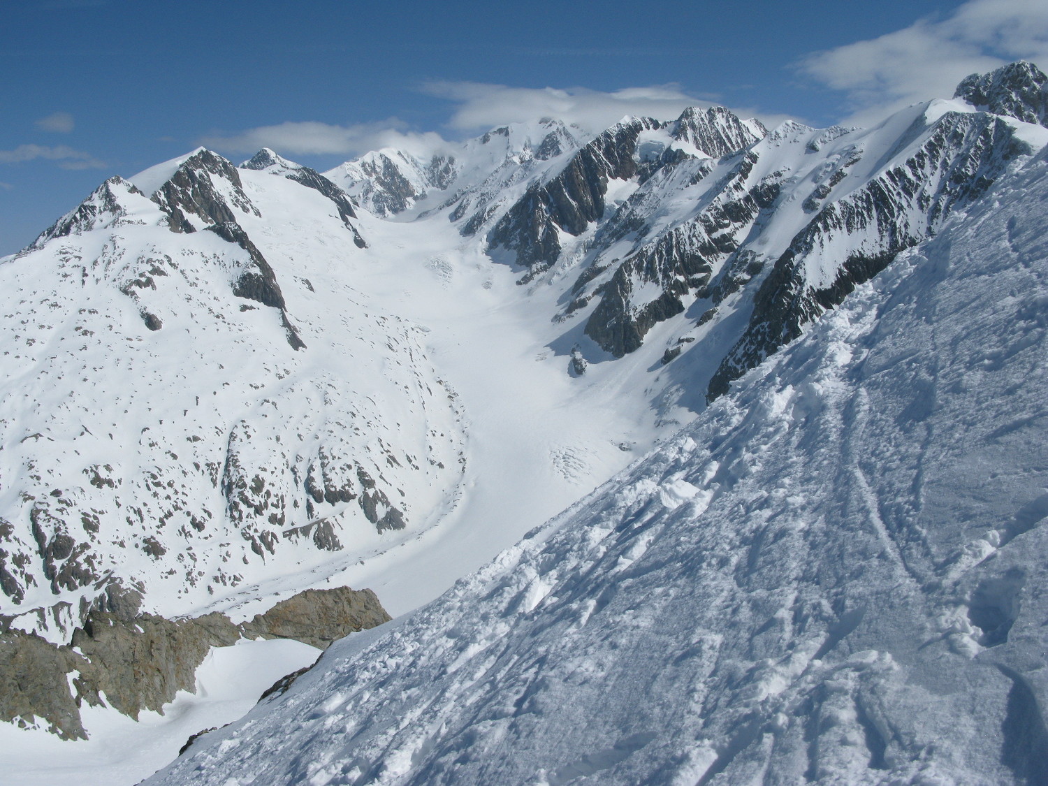 Vaste étendue du glacier de Tré la Tête ...