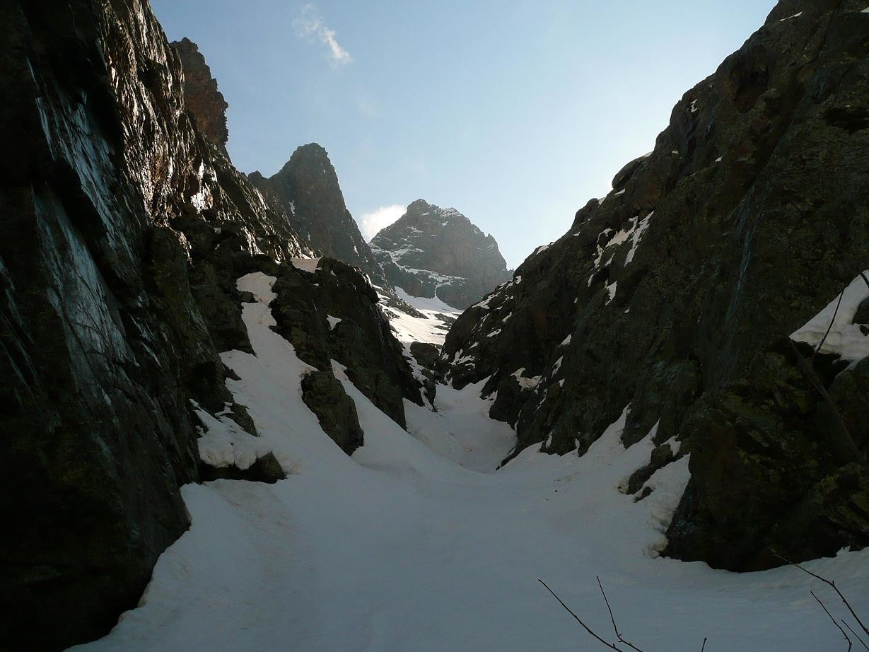 au milieu du canyon (4 , 6 , 8 metres de neige?)