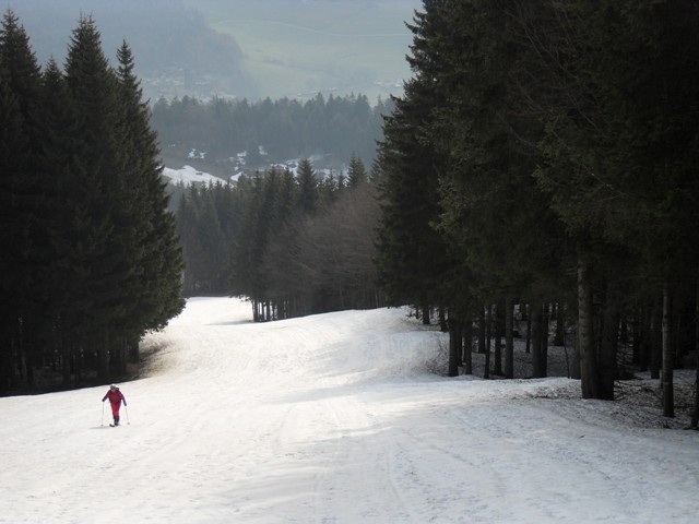 le long de la piste rouge