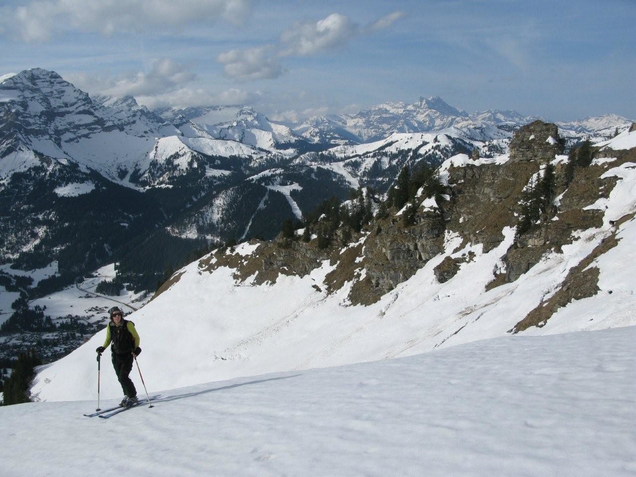 Evelyne plus haut dans la combe de Seron